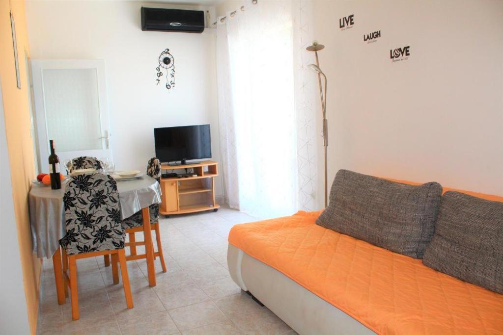 Apartment Nana Primosten Exterior photo